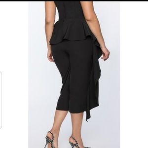 Eloquii Pants - Iso thos Eloquii jumper in size 18/20/22 Eloquii Pants - Iso thos Eloquii jumper in size 18/20/22